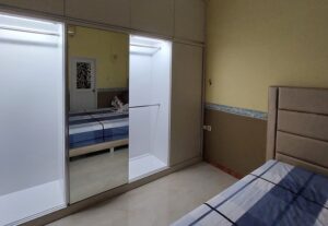 desain lemari pakaian